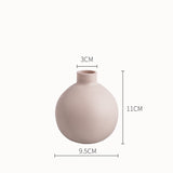 Load image into Gallery viewer, Minimalist rural vase - MinimalVue