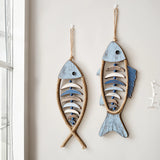 Load image into Gallery viewer, Fish shaped pendant - MinimalVue